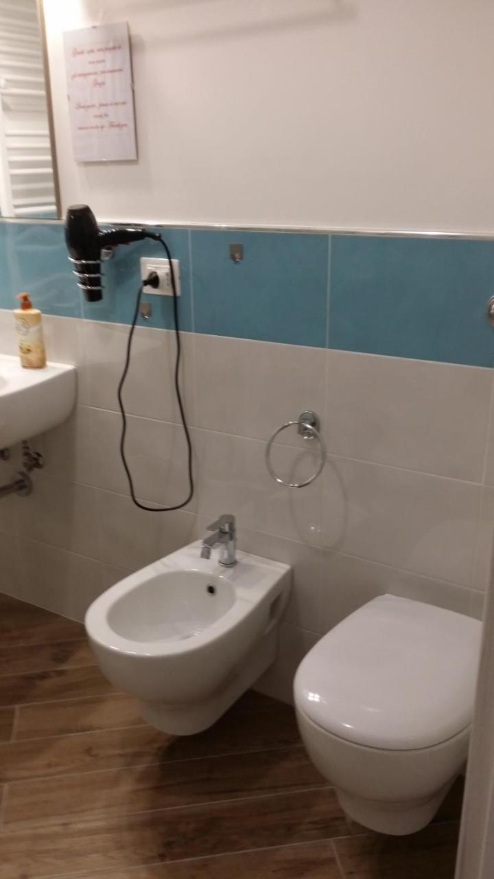 B & B Civico 6 Rooms Salerno Eksteriør bilde