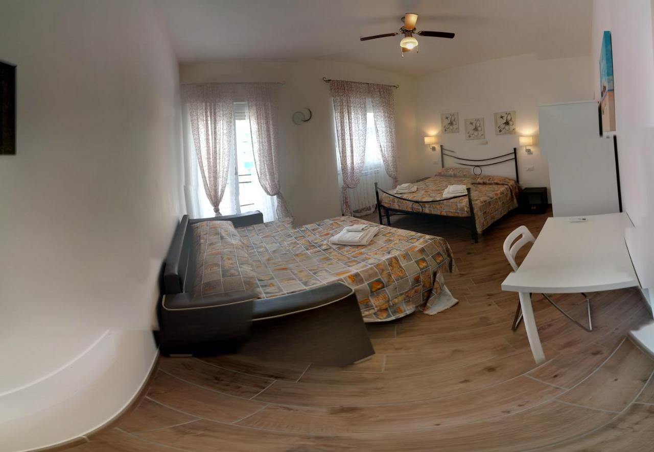 B & B Civico 6 Rooms Salerno Eksteriør bilde