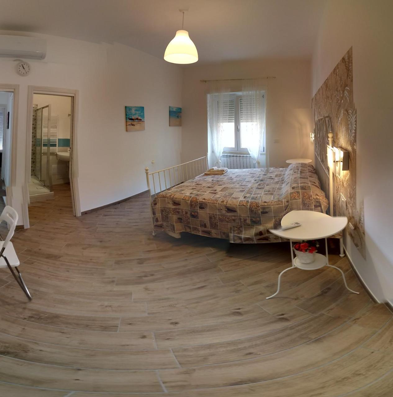 B & B Civico 6 Rooms Salerno Eksteriør bilde